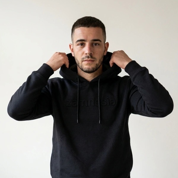 Sweat à capuche en relief Zamnesia | Noir