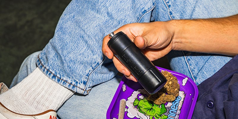 Electric Herb Grinder: Easyleaf Electric Herb Grinder: Easyleaf