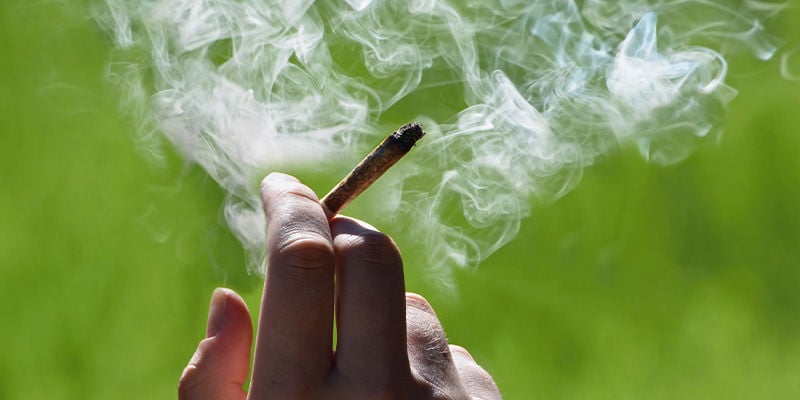 Inhaler Du Cannabis : Étonnamment Difficile
