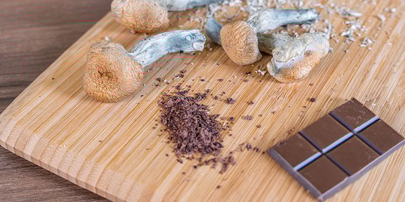 Consommer Des Comestibles Aux Champignons Magiques