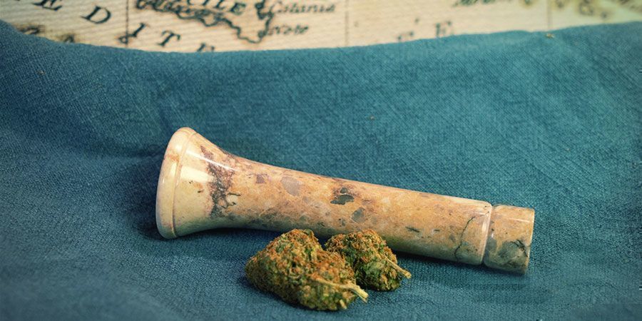 Types De Pipe À Cannabis : Chillum