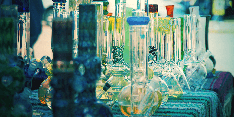 L'Histoire Des Bongs L'HISTOIRE DES BONGS