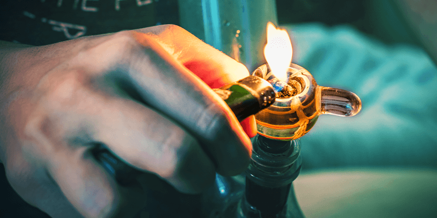 Comment Fonctionne Les Bongs? COMMENT FONCTIONNE LES BONGS?