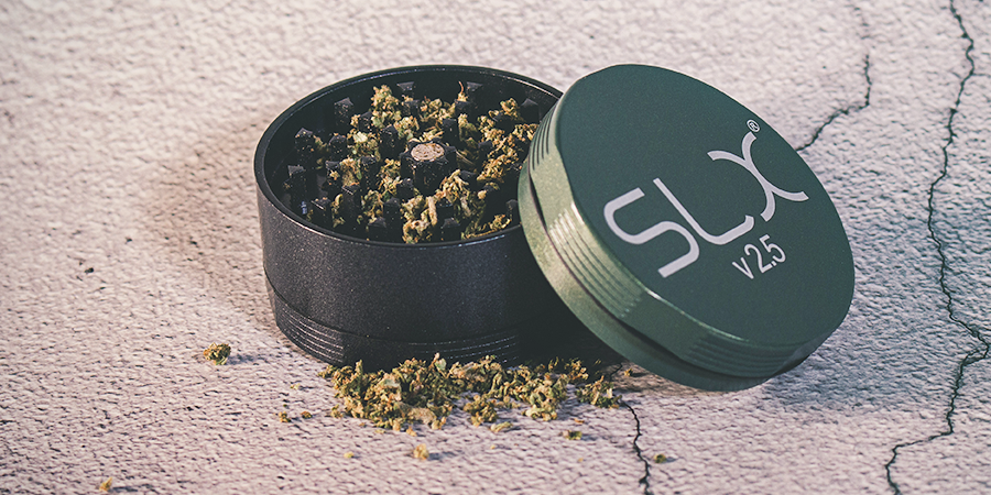 Comment Utiliser Un Grinder À Cannabis ? Comment Utiliser Un Grinder À Cannabis ?
