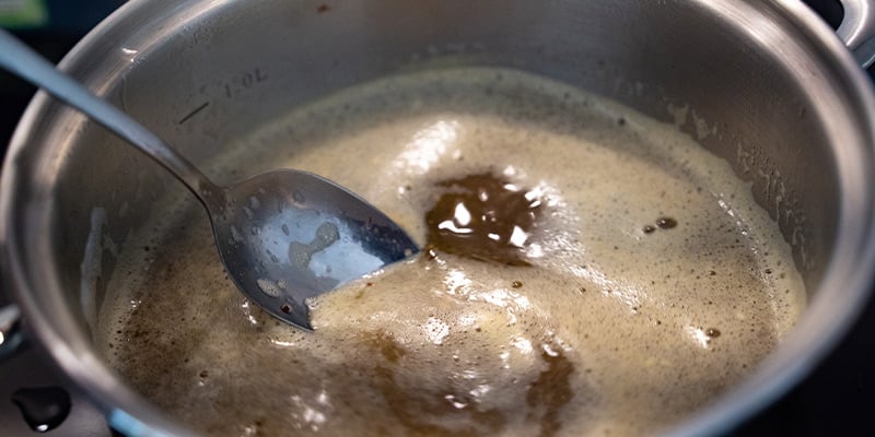 Réduisez Le Feu Pour Que L’eau Frémisse Et Remuez Le Mélange Toutes Les 2 Minutes Environ