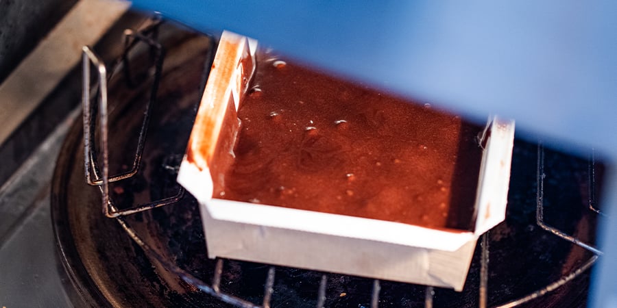Versez Cette Pâte Sur Votre Plaque De Cuisson Ou Dans Des Moules À Brownies