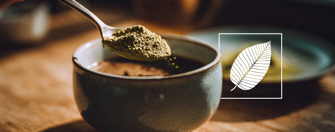 Peut-on mélanger kratom et café le matin ?